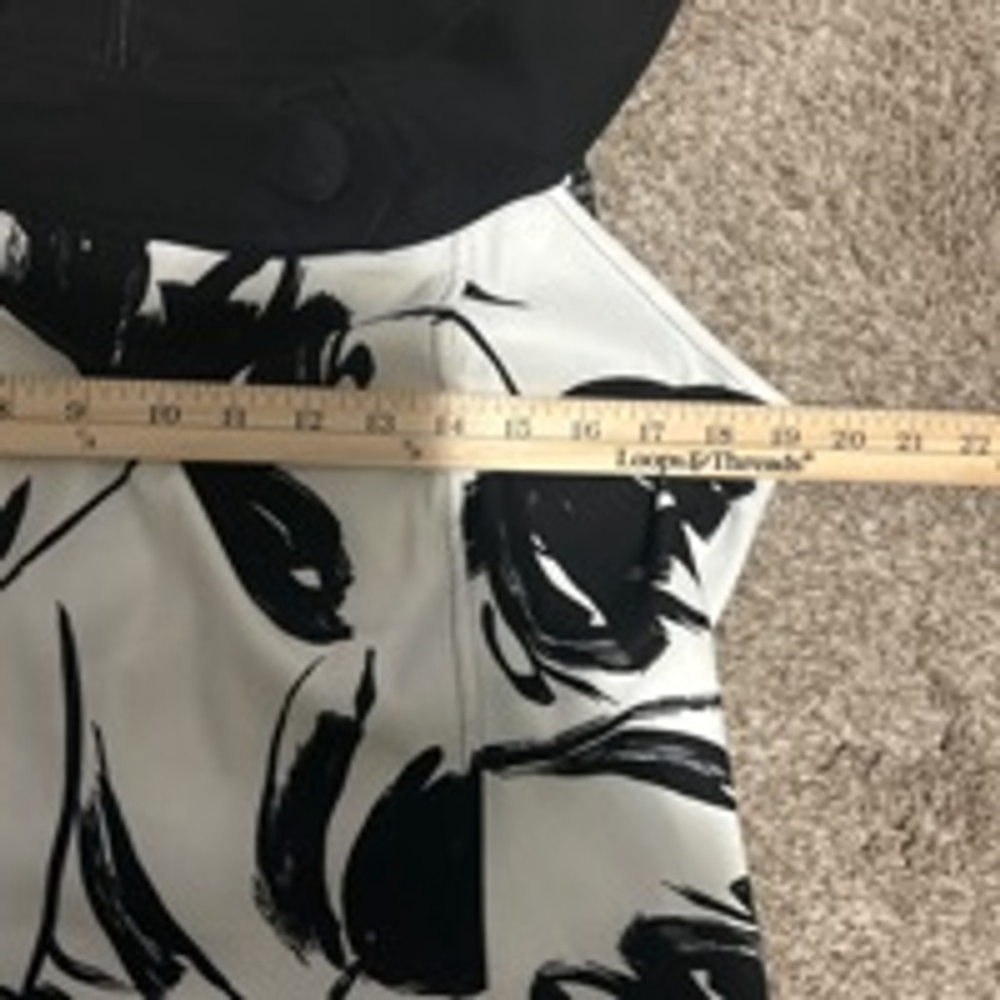 Women's AB Studio Dress Size 14 White Black Floral
115 - Picture 4 of 7